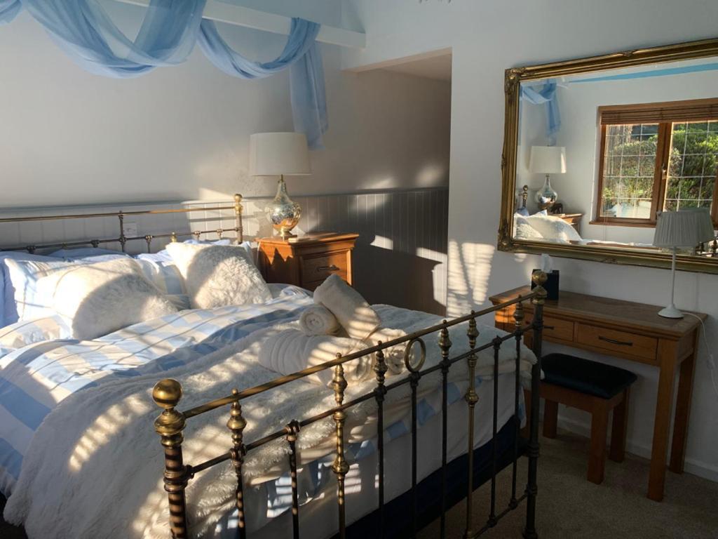 Newton Farmhouse Whiteparish ภายนอก รูปภาพ